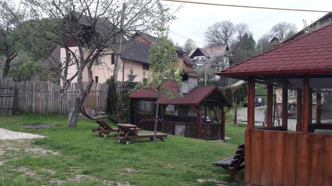 Pensiunea Sarah Bran Бран Экстерьер фото