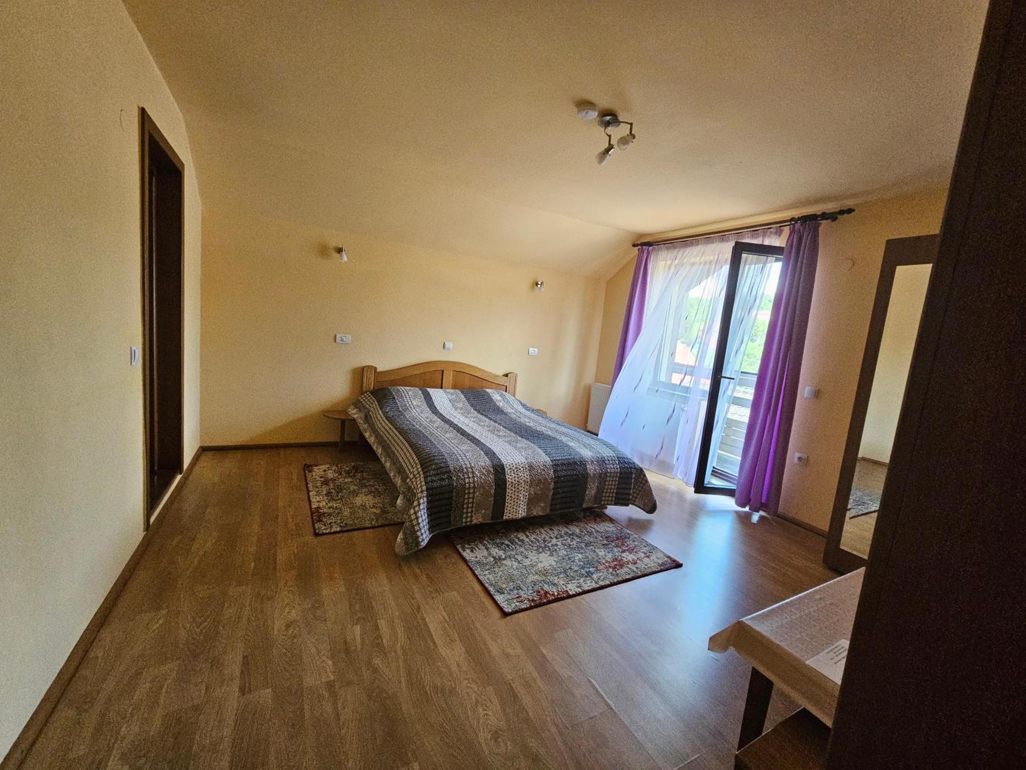 Pensiunea Sarah Bran Бран Экстерьер фото